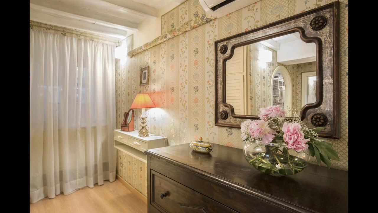 Trevinestrome - Exclusive Trevi Fountain View Apartment Exteriör bild